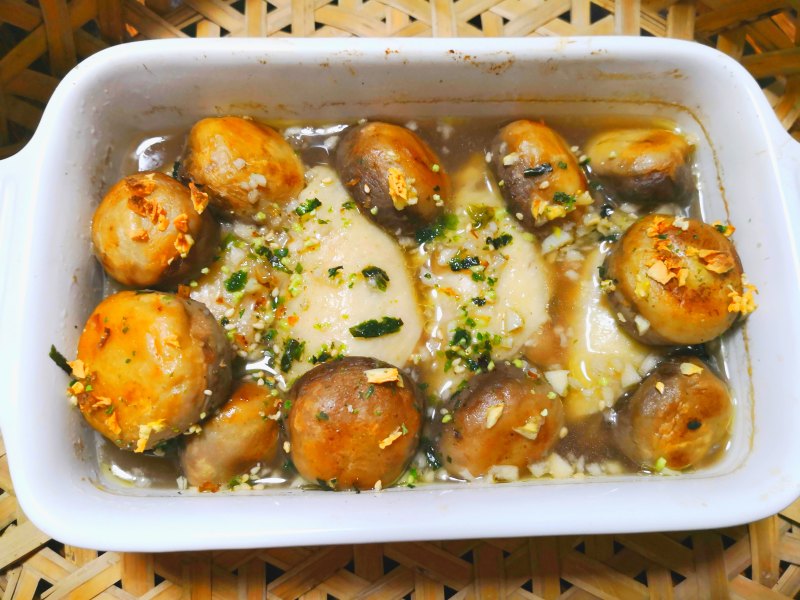 蘑菇焗鸡翅的家常做法 蘑菇焗鸡翅怎么做好吃