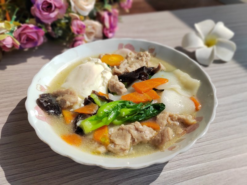 鸡蛋肉片年糕汤的家常做法 鸡蛋肉片年糕汤怎么做好吃